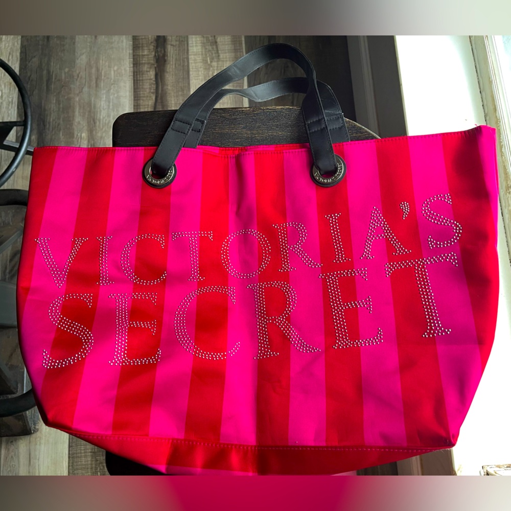 Victoria’s Secret tote bag
